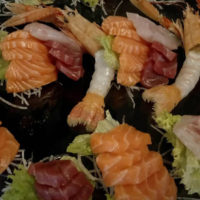 Sashimi e carpaccio (filetto di pesce crudo)